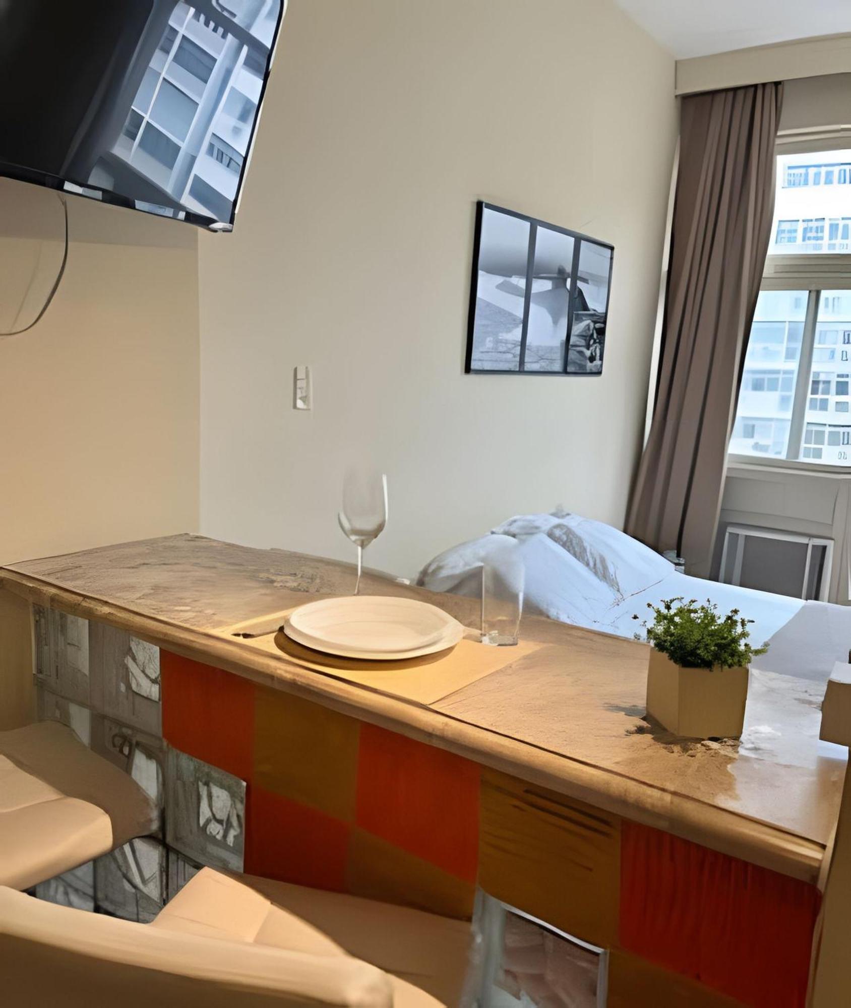 Apartamento Em Copacabana Com Vista Lateral Do Mar 里约热内卢 外观 照片